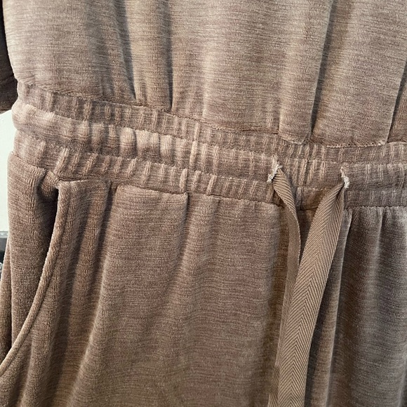 Velvet Heart Brown V-Neck Jumpsuit - Picture 2 of 4